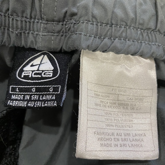 Grey Nike ACG shorts vintage - Picture 4 of 6
